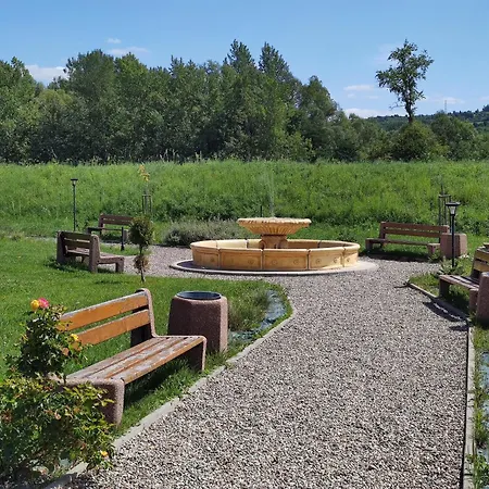 Lägenhet Altana Kasztelana - Letniskowy Z Tarasem I Jacuzzi Nad Dunajcem Velo Wojnicz